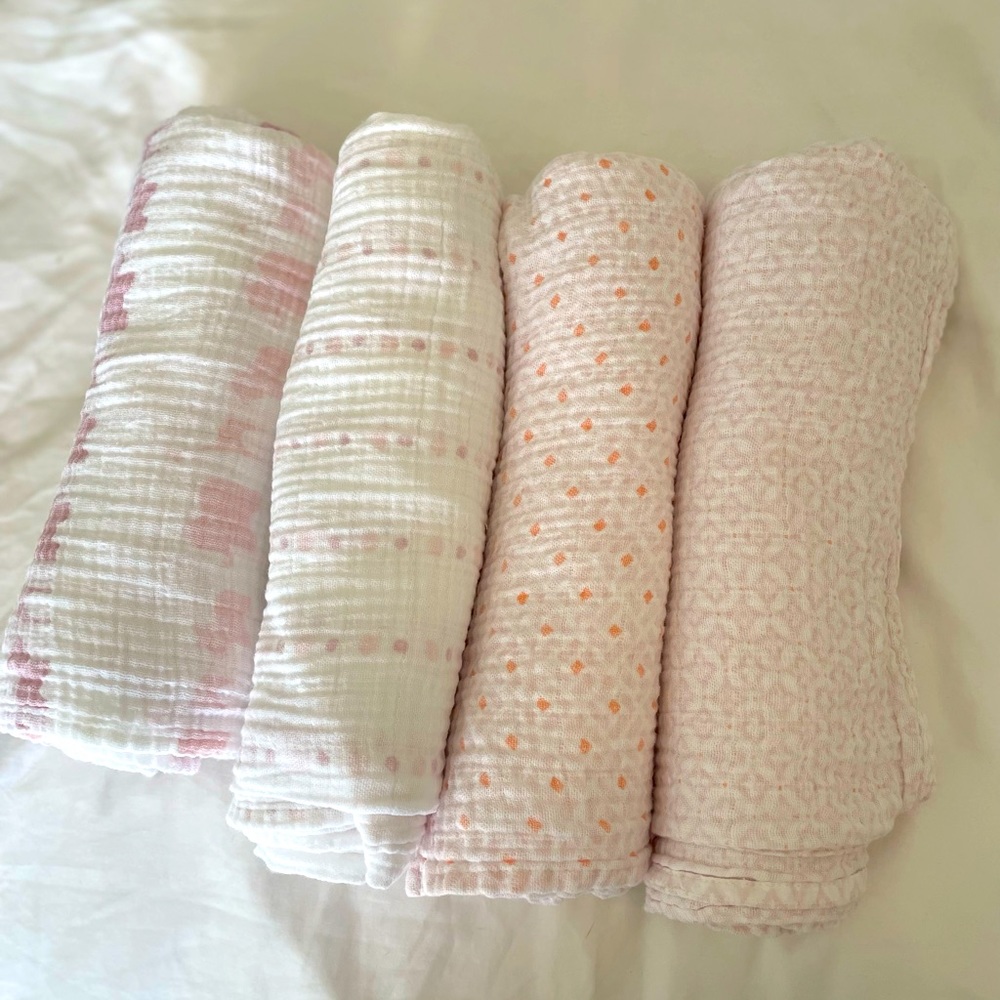 aden + anais essentials Muslin Swaddle Blankets - 4pk.